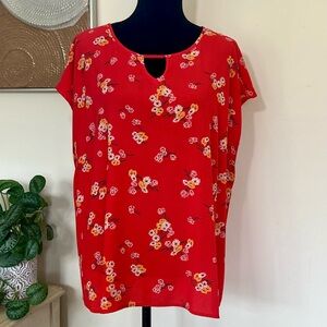 Maurices Women’s Red Floral Keyhole Neckline Summer Top Size 3